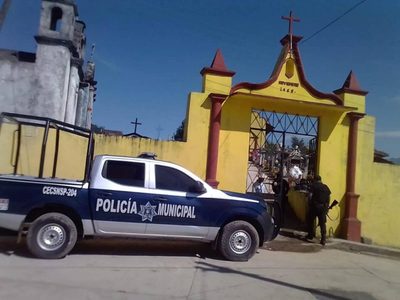 Expolicía de Puebla golpea brutalmente a profesor que lo reprobó hace 20 años