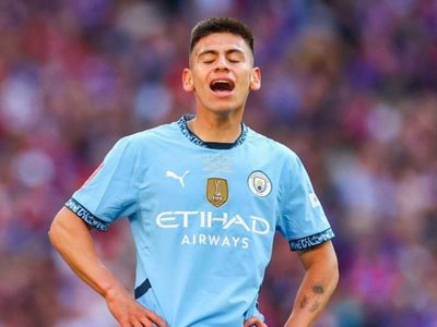 Sin lugar en el City: cuál sería el nuevo destino del Diablito Echeverri en Europa