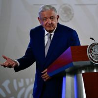 AMLO niega haber asumido el discurso del Ejército sobre el caso Ayotzinapa; “no hay pruebas”, dice