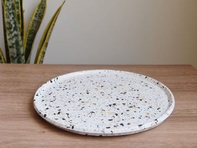 Con 1 plato o una bandeja vieja: mirá cómo crear esto tan fabuloso para decorar tu casa con un diseño de revista