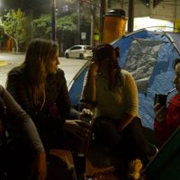 Denunciaron que fueron dados de baja de Desarrollo Social y decidieron acampar en Casa de Gobierno
