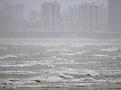 Tifón Doksuri toca tierra en China tras causar deslaves letales en Filipinas