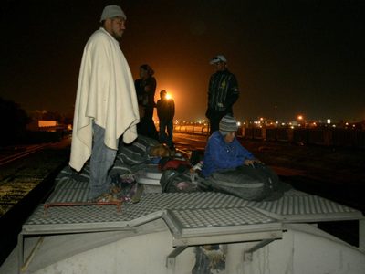 Tras viaje de 3 mil kilómetros en 'La Bestia”, Caravana del Viacrucis Migrante llega a Hermosillo