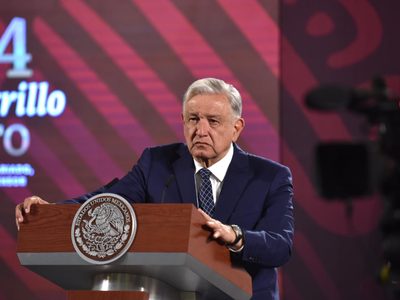 AMLO pide a sinaloenses "tranquilidad" tras ola de violencia