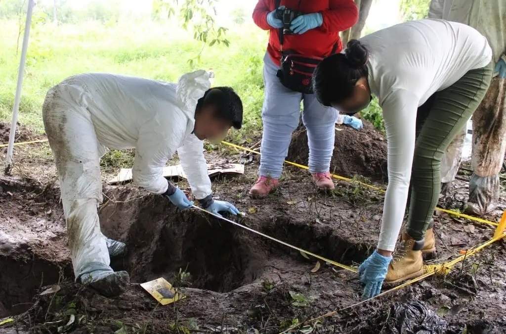 Fosas clandestinas en Tecomán. Cifras récord
