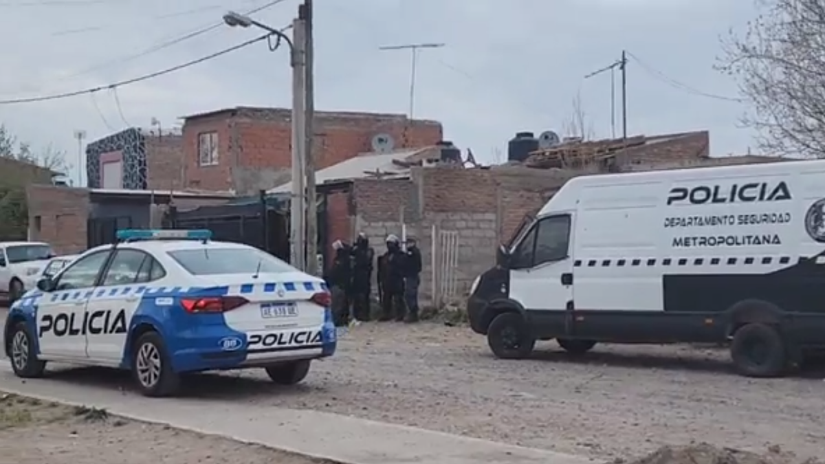 Allanamientos en el oeste de la capital. Fuente: (Twitter)