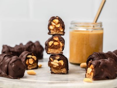 Sin gluten ni azúcar: cómo preparar estos deliciosos snickers veganos