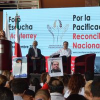 Reinan incredulidad y reclamos de familiares de víctimas en foro de pacificación en Nuevo León