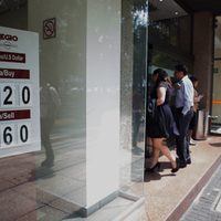 El peso se fortalece tras malos indicadores en EU; dólar se vende en 19.43 pesos