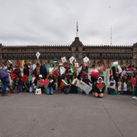 Vuelan papalotes en el Zócalo en solidaridad con Palestina