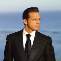 Antes de la 2° temporada: Luis Miguel se sincera con la realidad del paradero de su madre