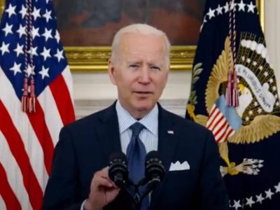 Biden anuncia Cumbre Mundial por la Democracia en diciembre