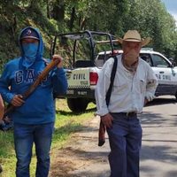 Habitantes de San Ángel Zurumucapio se levantan en armas contra el crimen organizado