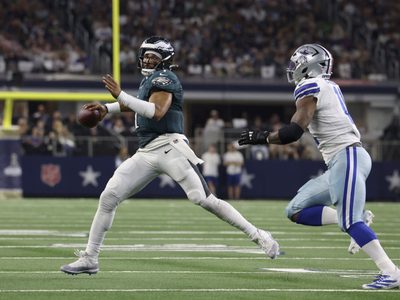 Eagles aplastan 34-6 a unos desacertados Cowboys sin Prescott
