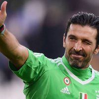 Buffon dio el ejemplo y comentó su objetivo para cuando se retire