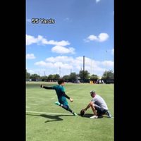 Memo Ochoa: de portero a pateador de la NFL… por un día (Video)