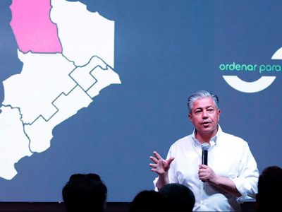 Figueroa reunió a sus funcionarios y volvió a exigir transparencia y compromiso con la gestión