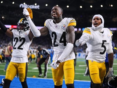 Los Steelers empujan a los Lions al borde de la eliminación tras ganarles 29-24