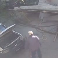 Así se salvaron dos mecánicos de ser aplastados por colapso en el Tren Interurbano (Video)