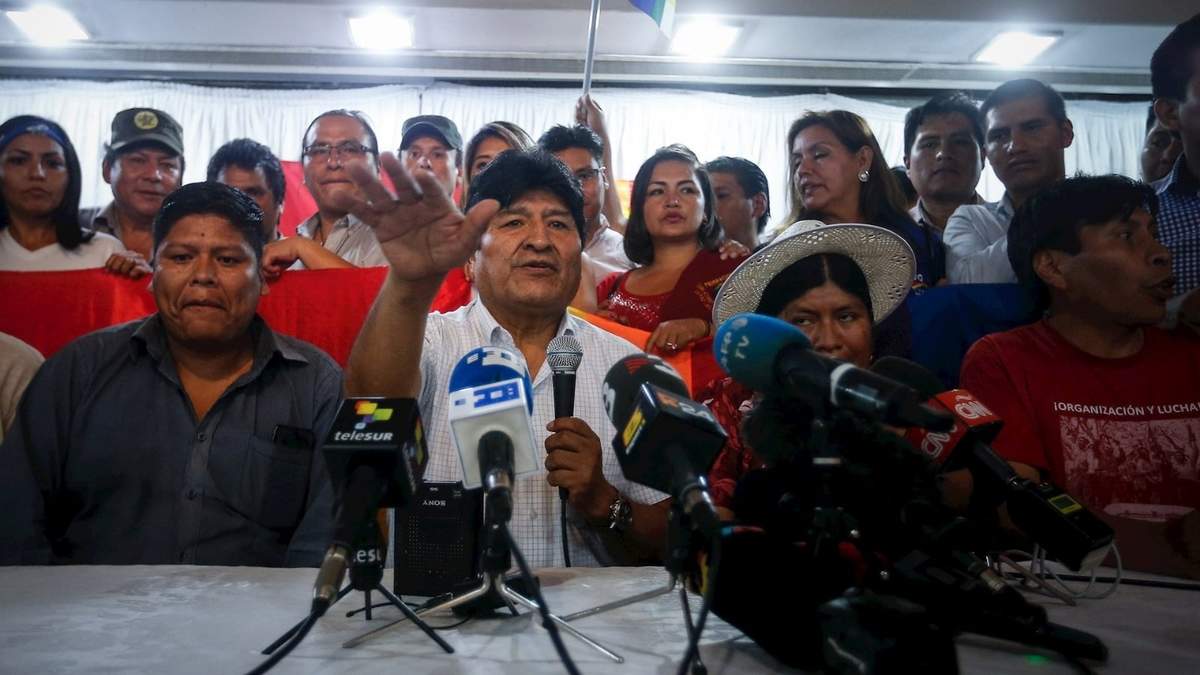 Evo Morales en rueda de prensa desde Buenos Aires. Fuente: (Twitter).