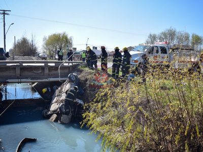 Impactante accidente de un automotor en Ruta Nacional 22
