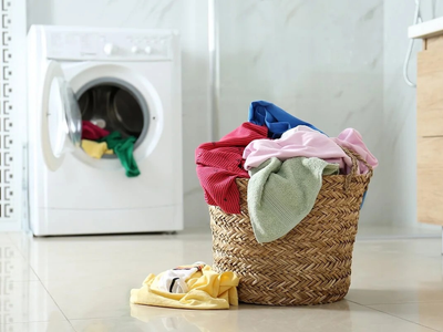 3 truquitos imperdibles de la abuela para lavar tu ropa sin que se dañe y que quede como recién estrenada