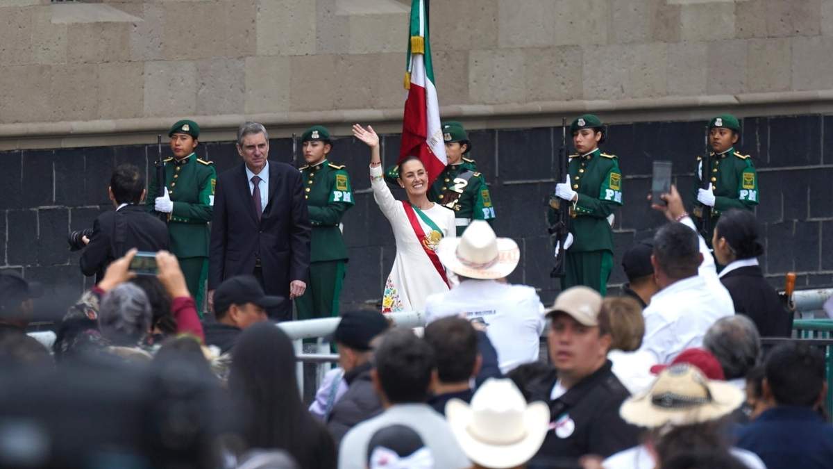Claudia Sheinbaum a su llegada a Palacio Nacional