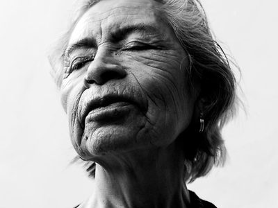 Entrevista con Libo, la mujer que ríe de todo, menos de 'Roma”