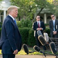 Trump denuncia que la política migratoria de Biden es un desastre