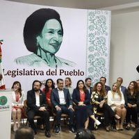 "La legislativa del pueblo": Morena estrena foro de prensa que costó 2 millones de pesos