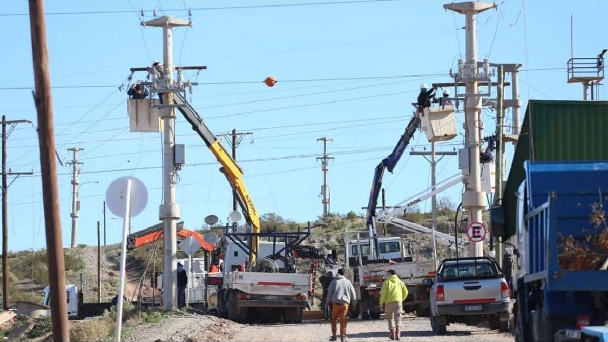 El EPEN trabaja en la normalización del servicio eléctrico. Fuente: (LMNqn)