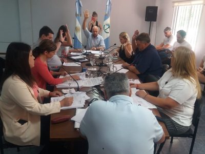 El Concejo Deliberante de Centenario aprobó un aumento de hasta 700% en las tasas municipales