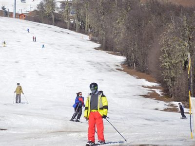 Con mucha nieve, la temporada extendida alcanza cifras récord