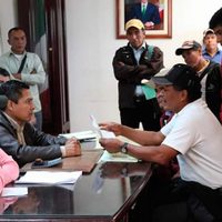 Indígenas de Chilón retienen a alcalde; piden ocho millones de pesos por liberarlo