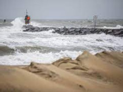 La tormenta Ofelia azota Carolina del Norte con fuertes lluvias