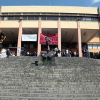 Administrativos se van a huelga en la UAEM; rectoría aduce suspensión provisional