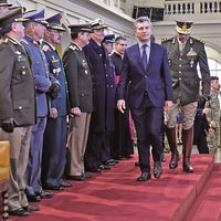 Los militares regresan por sus fueros