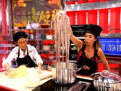 ¡Imperdible! La "lucha" de María Patiño con el pulpo que la convirtió en meme