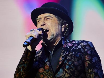 Totalmente sorpresa: tras 25 años de novios, Joaquín Sabina se casa y estas son las fotos