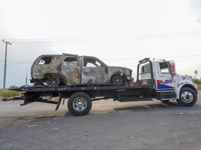 Acosados por el narco, habitantes buscan rearmarse en Michoacán