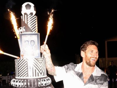 Festejo en familia: las fotos del cumpleaños de Lionel Messi