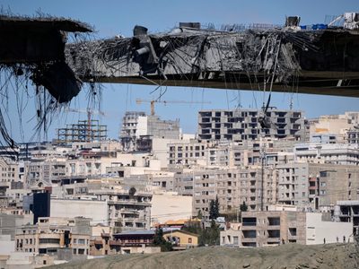 La guerra se acerca al final de la quinta semana: Irán ataca la región e Israel y EU golpean Teherán