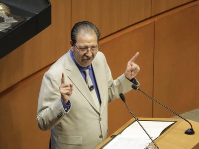 PT pide al gobierno federal mejores condiciones laborales para médicos residentes