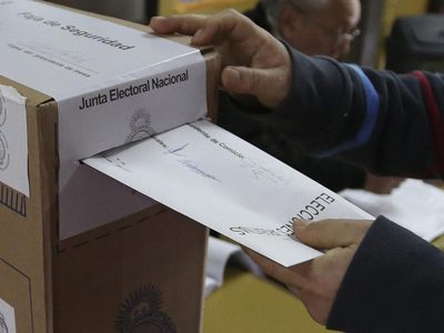 Uno de cada cuatro electores cambiaría su voto en las próximas elecciones: qué pasaría con el FdT