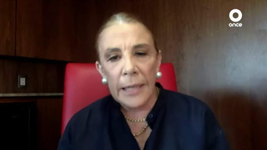 Sabina Berman en el último programa que condujo con John Ackerman