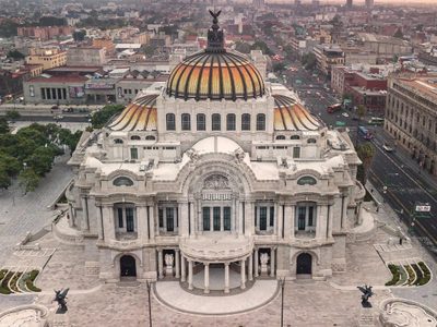 Alejandra Frausto ofrece Bellas Artes para homenaje a Vicente Fernández