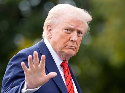 Trump viaja a Oriente Medio para celebrar el alto al fuego y acuerdo de rehenes entre Israel y Hamás