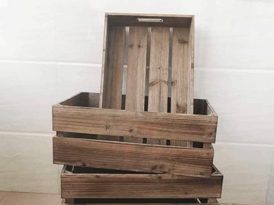 Con solo 2 cajones de verduras: creá esta fabulosa mesa ratona que sirve para tu terraza, balcón o patio exterior