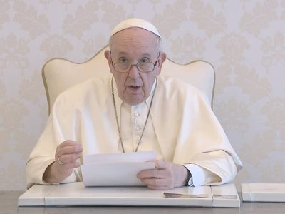 El Papa pide un nuevo enfoque ecológico mundial: "no podemos dejar un desierto a nuestros hijos"