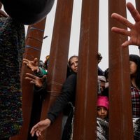 ¿En qué consiste la drástica medida migratoria anunciada por Biden?